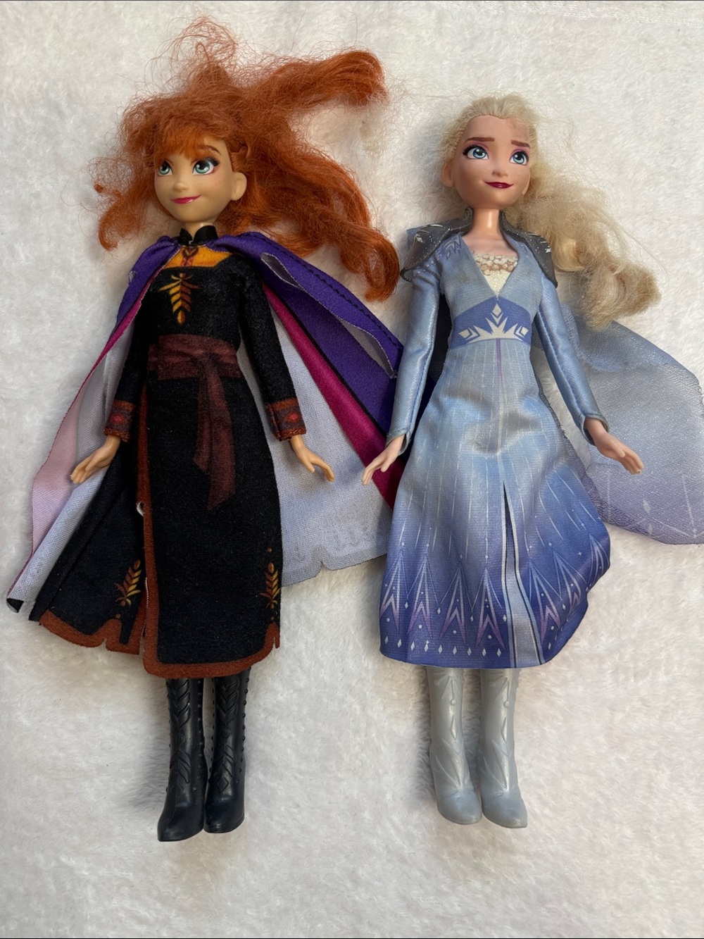 Disney Anna & Elsa Fashion Doll bundle